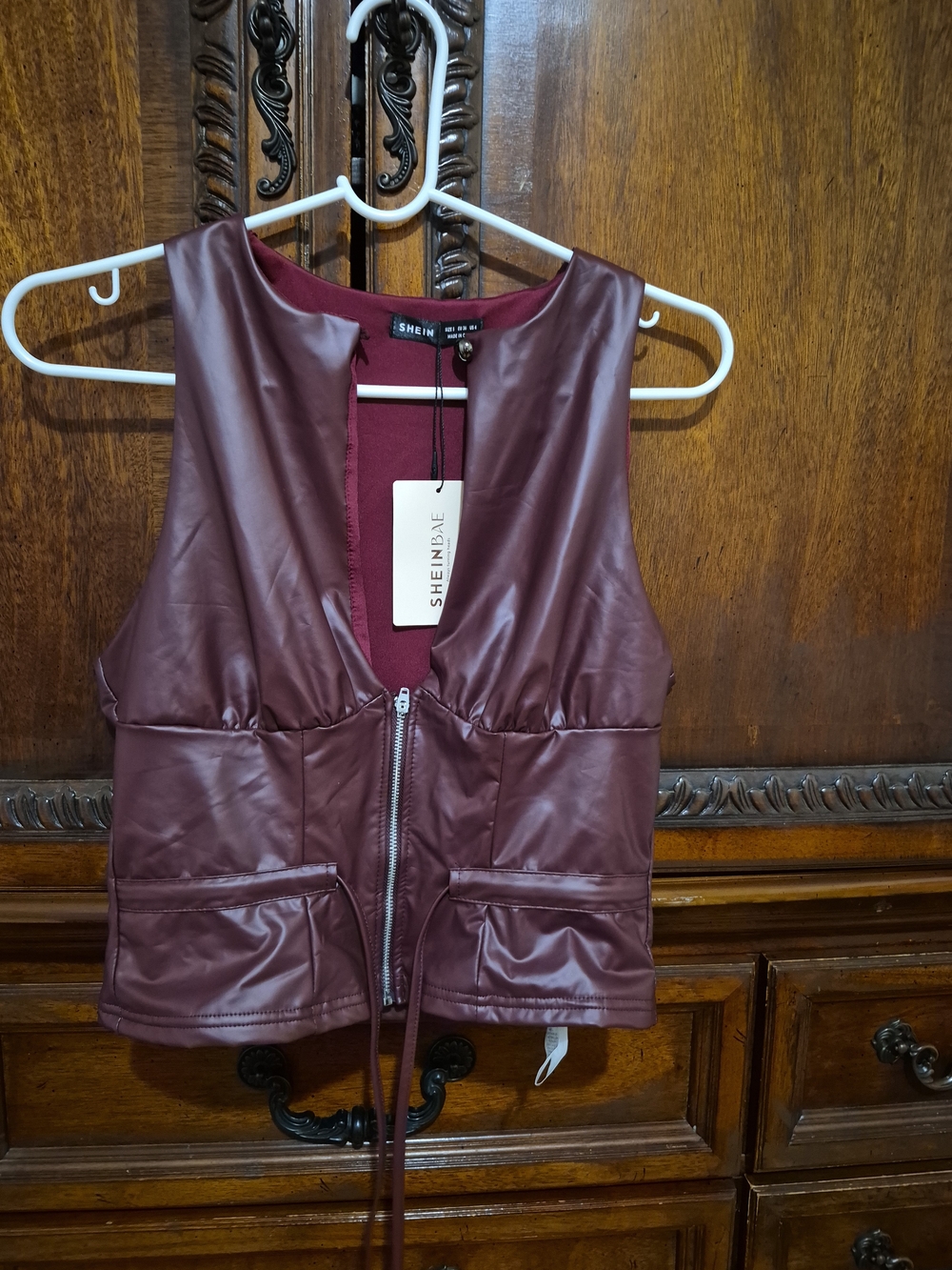 SHEIN Burgundy Faux Leather Zip-Up Vest